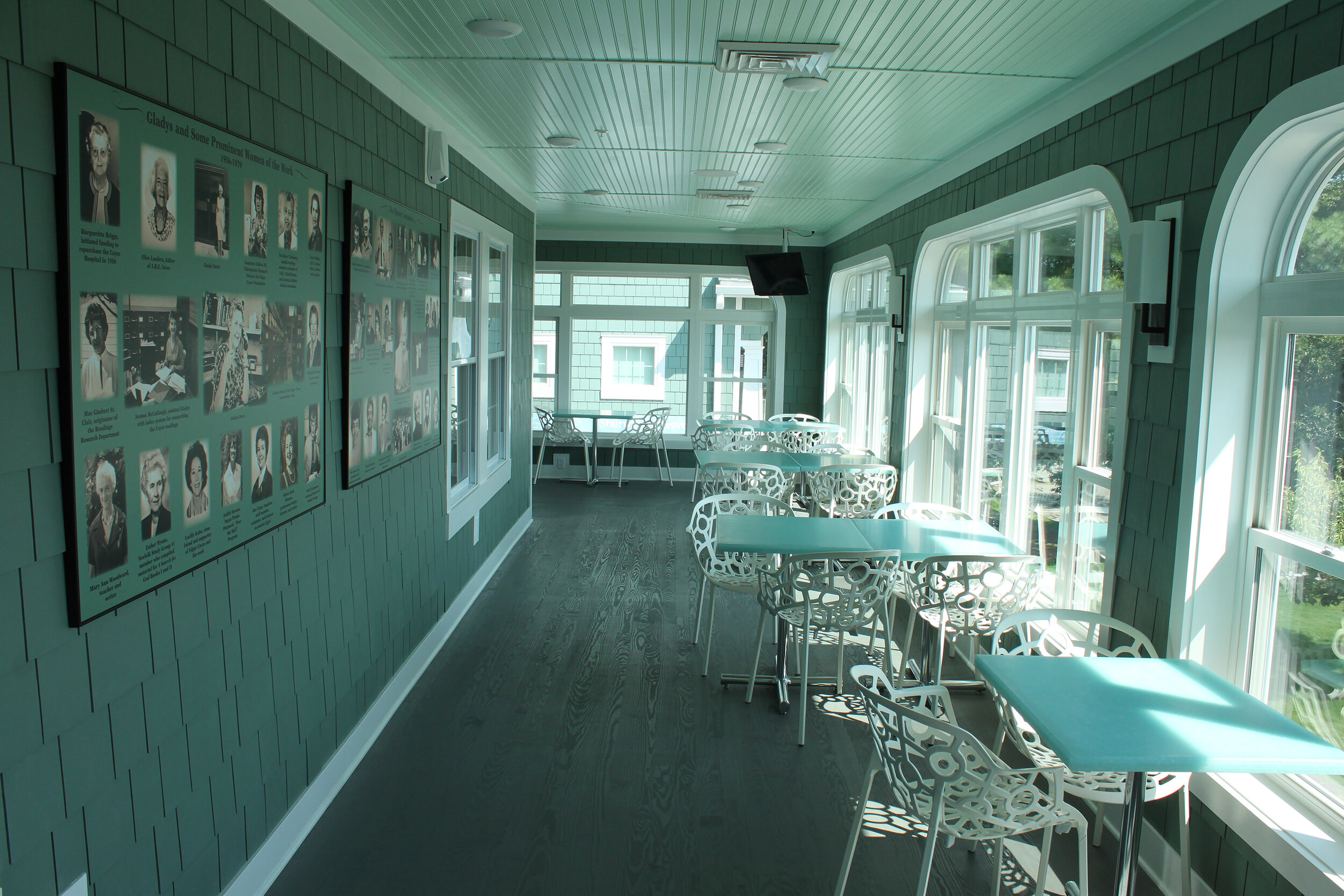 Gladys Davis Turner Porch in the Spa Building. Used by permission–Edgar Cayce Foundation–Virginia Beach, VA; EdgarCayce.org.