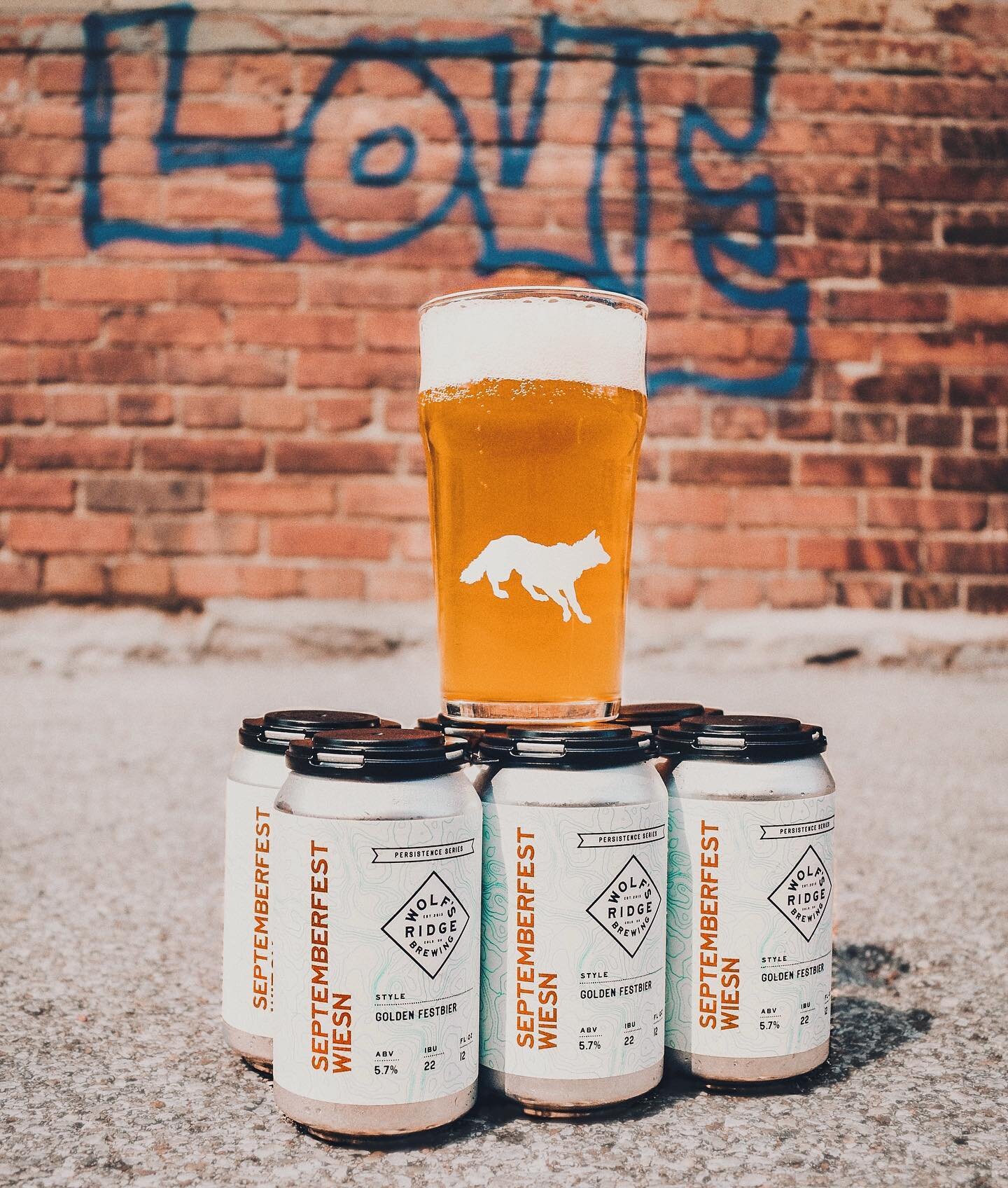 Things we LOVE:
1. This cooler autumn weather
2. Having a patio open for our community to enjoy said weather 
3. This absolute dynamite Golden Festbier we just canned 🔥
.
.
Snag cans of of Septemberfest starting or enjoy a pint on the patio now 🍻
(