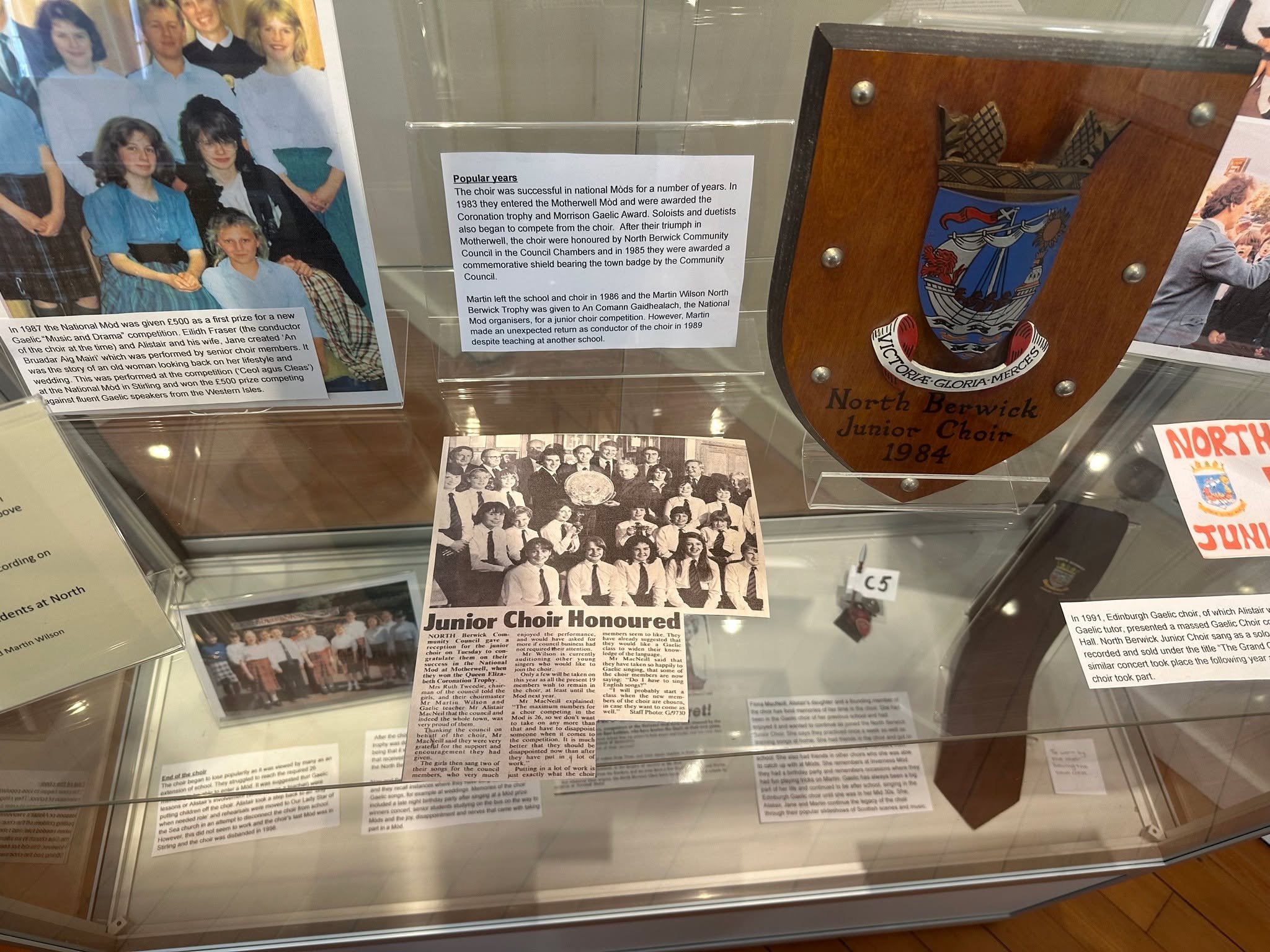 Do you remember the Gaelic Choir? In 1979, Alistair MacNeill, head teacher at Law Primary School in North Berwick formed a choir to sing at a school ceilidh &ndash; the young pupils enjoyed the experience so much that Alistair and Martin Wilson, a mu