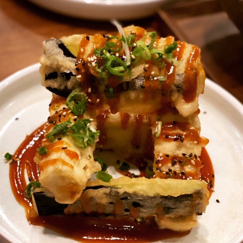 Eggplant chips tower 🍆🗼// eggplant, den miso, negi 👀 only @uncledonburi 

Photo via @izb3lle 

#eggplant #eggplantchip #vegetarian #vegan #japaneseveganfood #japanesefood #japanesevegetarian #japanesefood #japaneserestaurant #uncledonrosalie #uncl