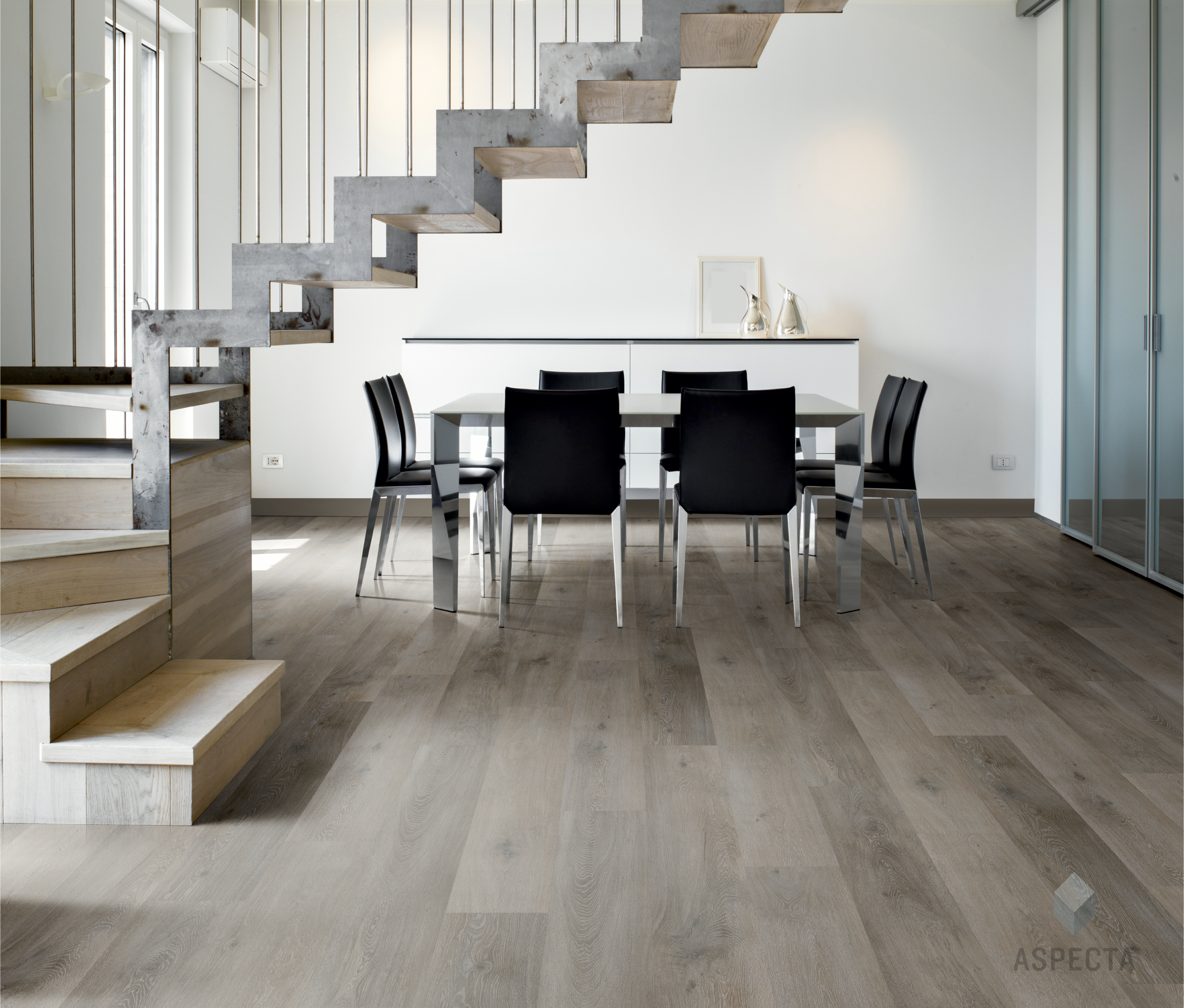 8476526X_Iconic_Oak_Albano_220x1510_XL Plank Dining Room 457330665.png