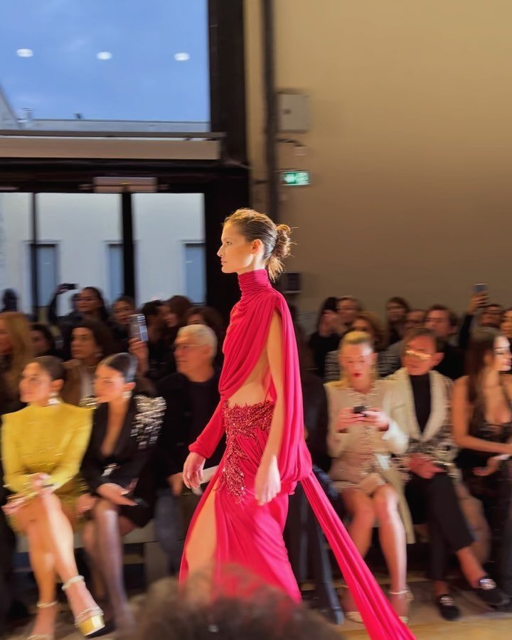 Utter deliciousness last night  @zuhairmuradofficial #parisfashion with a lot of fun to follow 🇫🇷🇫🇷 @palaisdetokyo #bagsofethics ⭐️⭐️⭐️